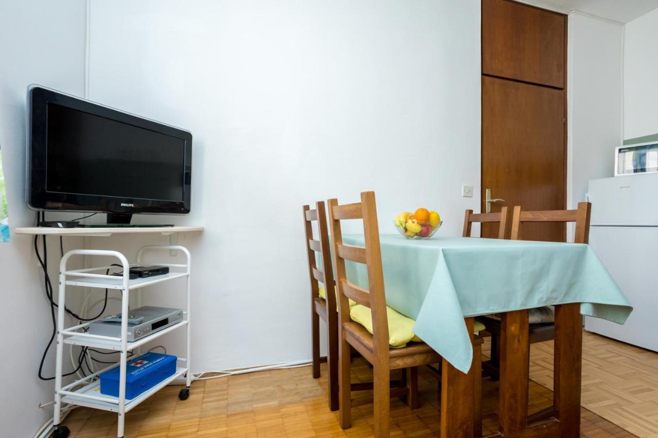 Apartment Jakovac By El-Pi Tours Njivice Extérieur photo