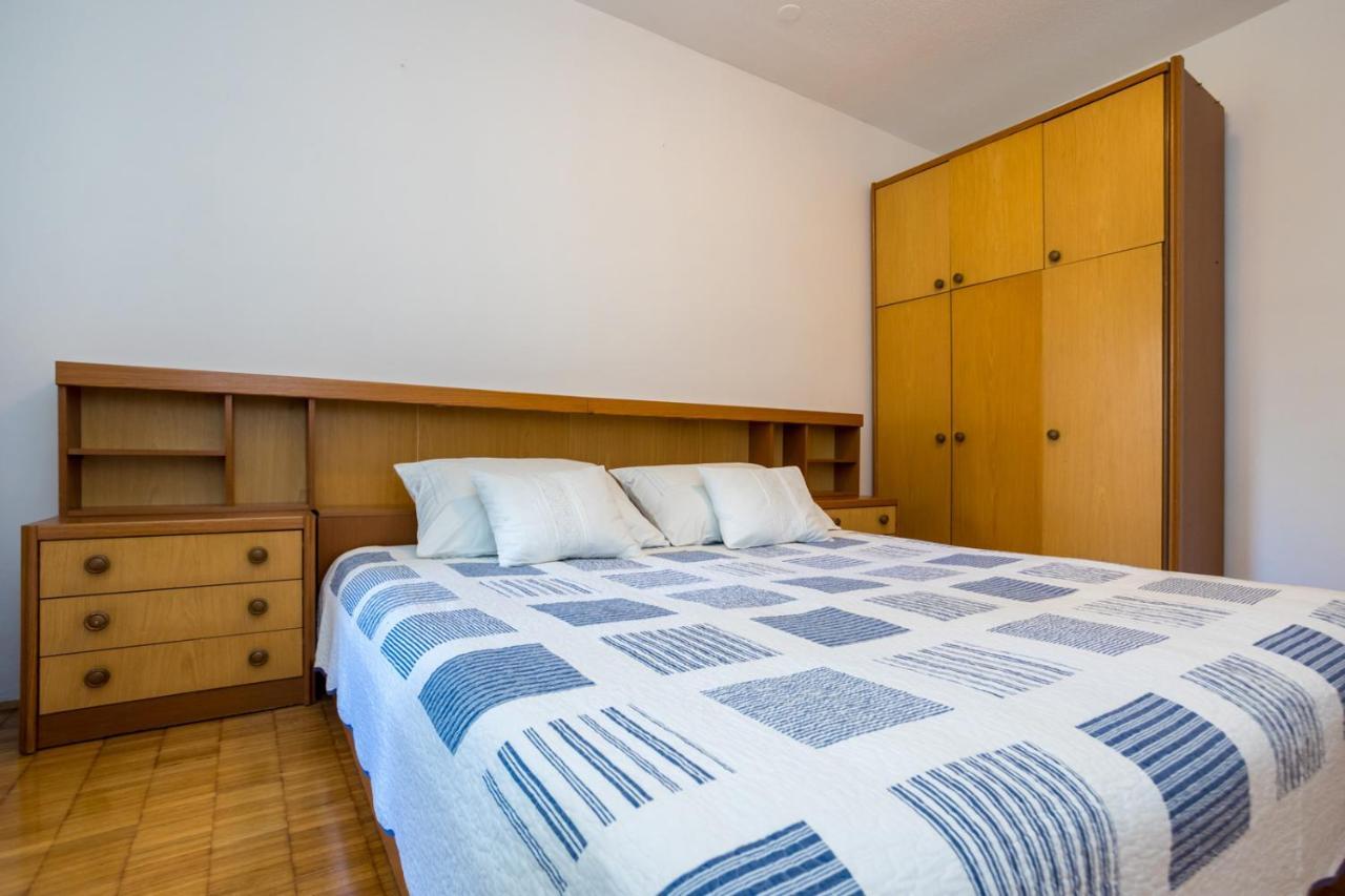 Apartment Jakovac By El-Pi Tours Njivice Extérieur photo