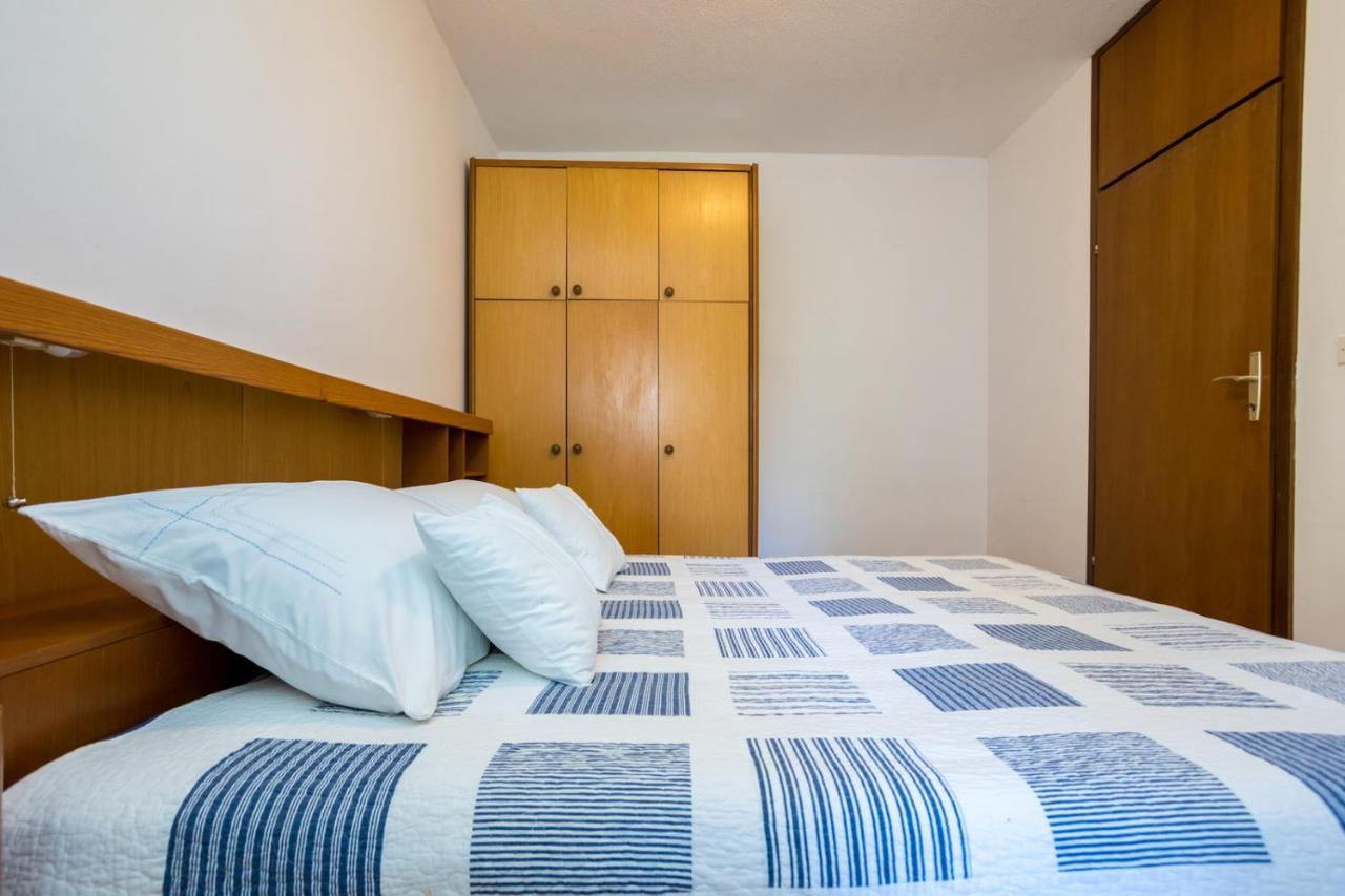 Apartment Jakovac By El-Pi Tours Njivice Extérieur photo