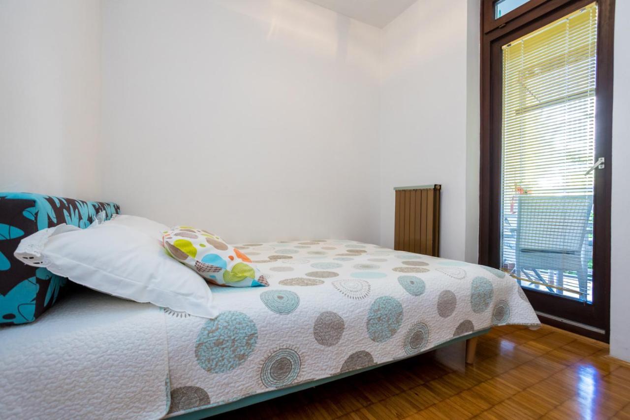 Apartment Jakovac By El-Pi Tours Njivice Extérieur photo